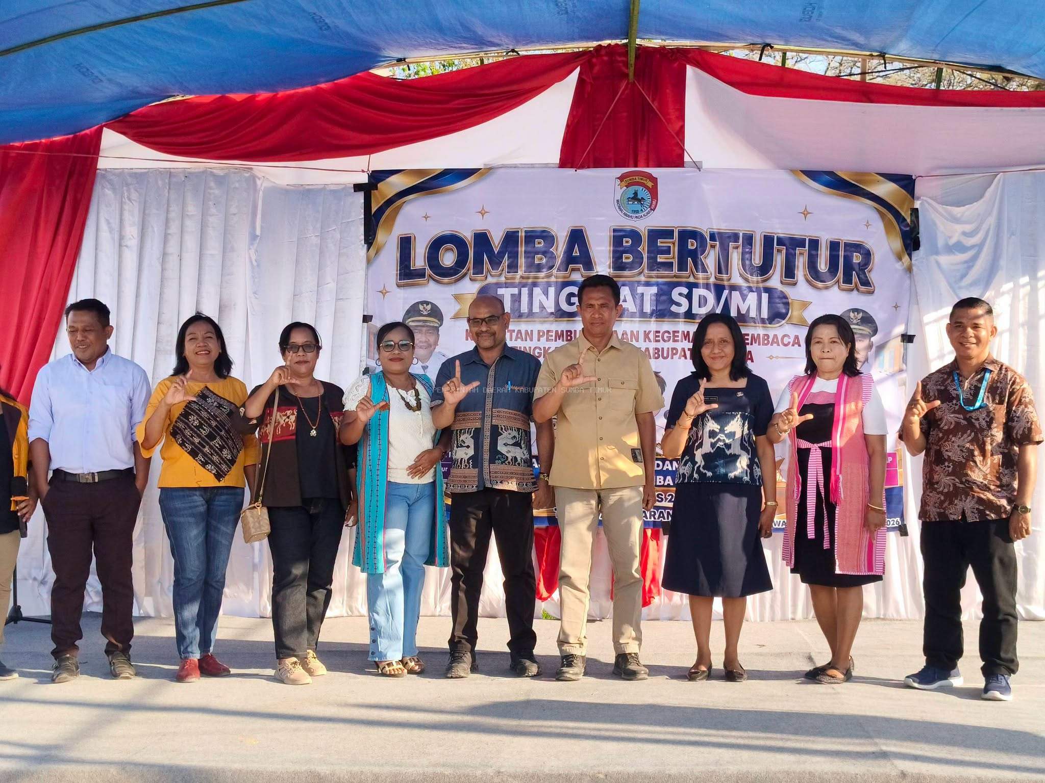 Asisten Administrasi Umum Buka Resmi Lomba Bertutur Tingkat SD/MI Kabupaten Sumba Timur Tahun 2026